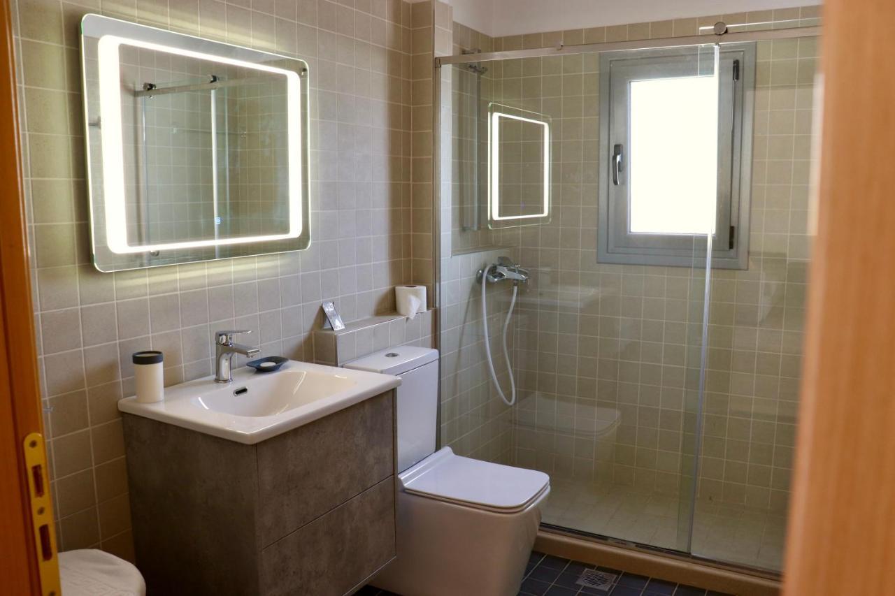 Zea Apartments Himare Esterno foto