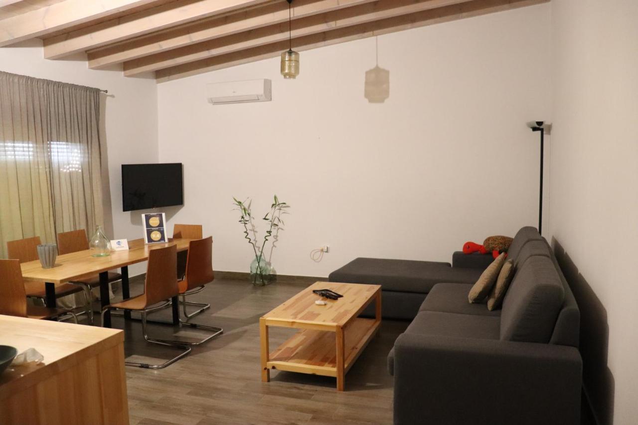 Zea Apartments Himare Esterno foto